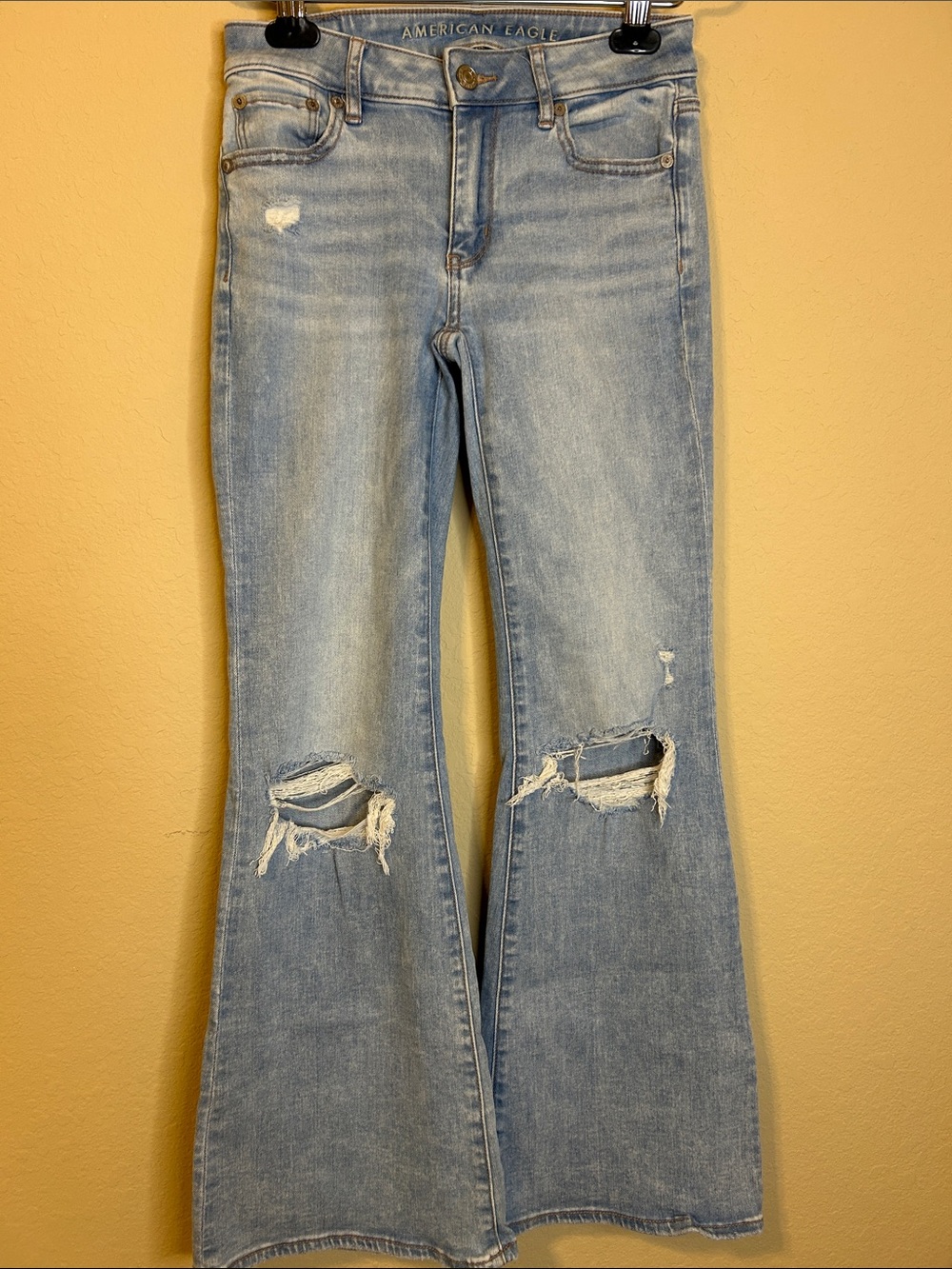 American Eagle Outfitters Light Blue Distressed Flare Jeans Size 00 Short